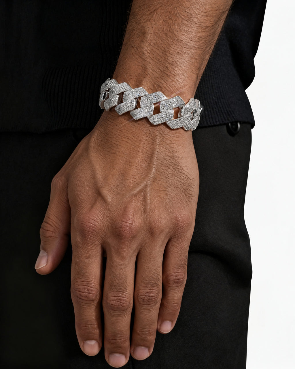 Cuban Link Bracelet 14K Gold Plated Moissanite VVS - Lifestyle