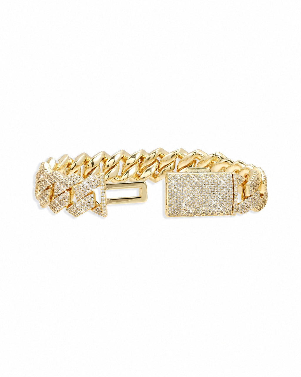 Cuban Link Bracelet 14K Gold Plated Moissanite VVS - Detail Close Up