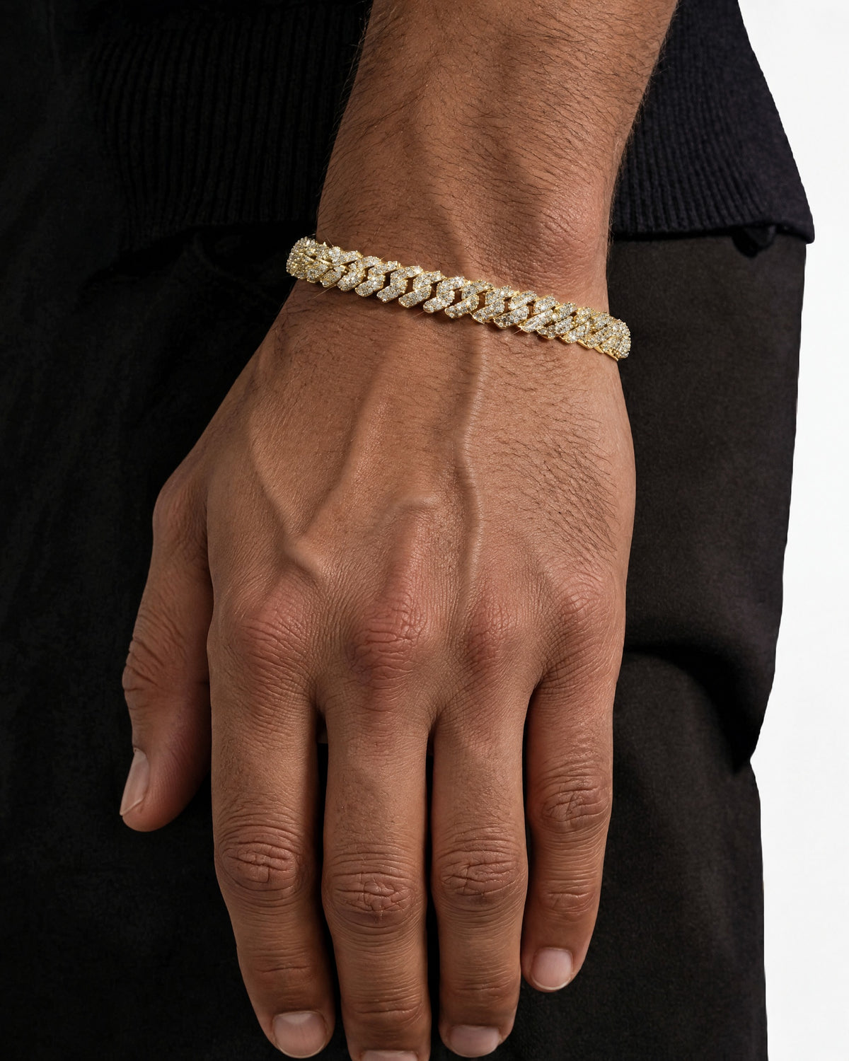 Cuban Link Bracelet 14K Gold Plated Moissanite VVS - Lifestyle