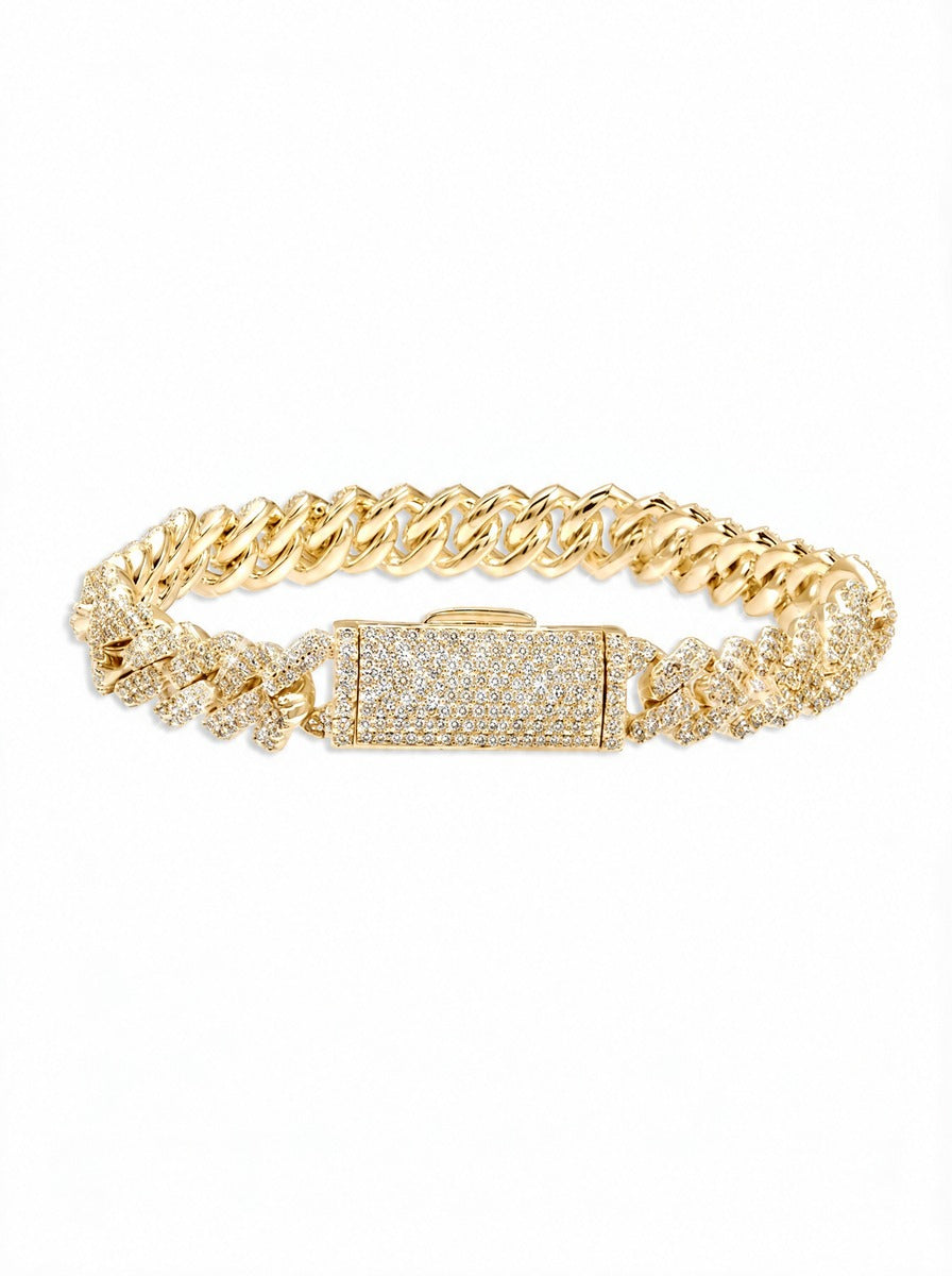 Cuban Link Bracelet 14K Gold Plated Moissanite VVS - Detail Close Up