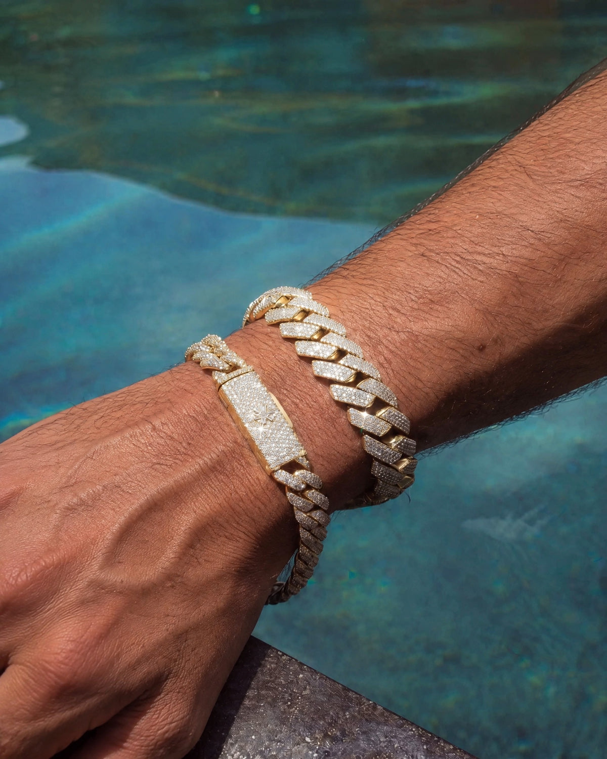 Cuban Link Bracelet 14K Gold Plated Moissanite VVS - Lifestyle